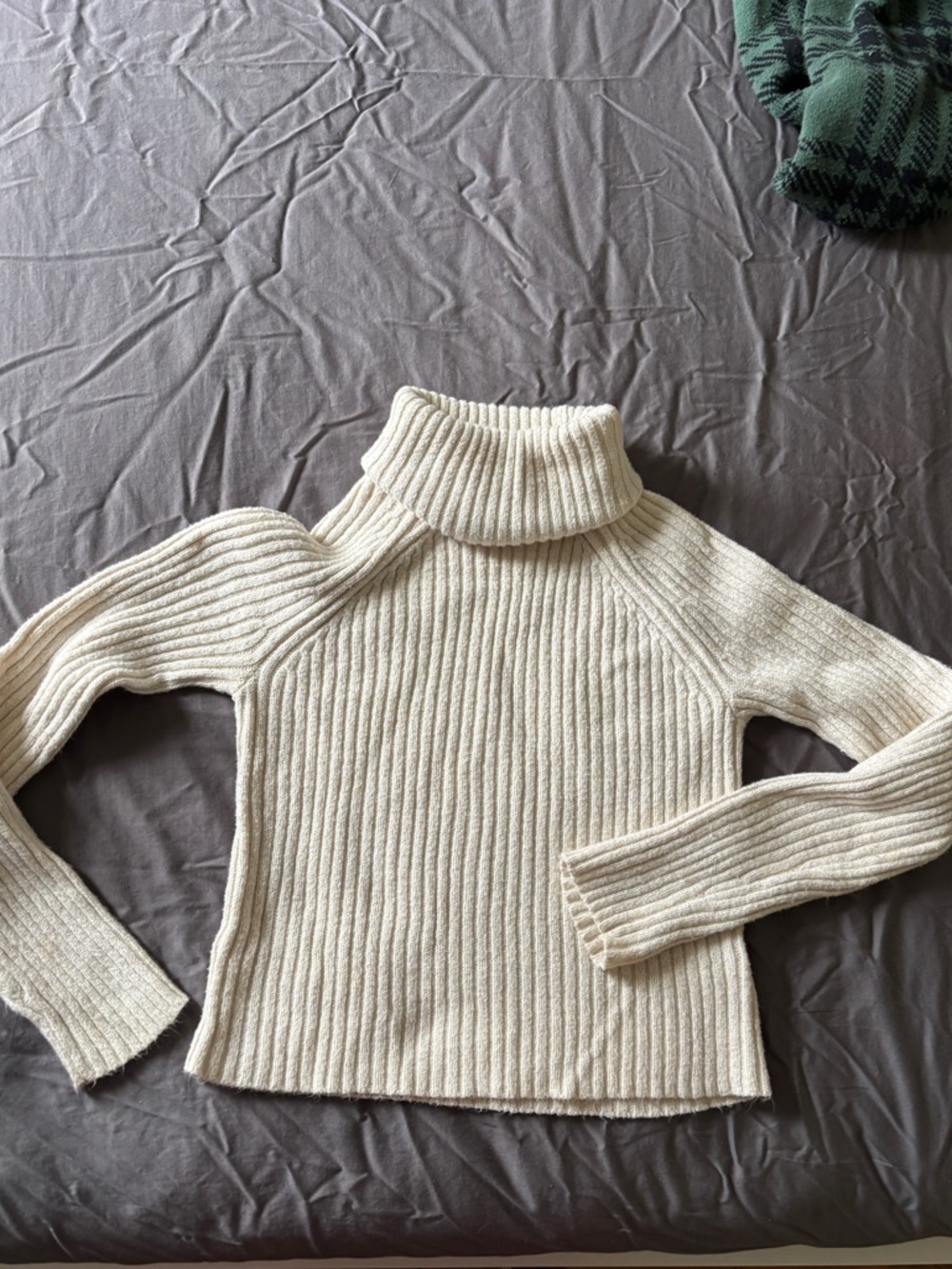 American Eagle Cream Turtleneck Sweater